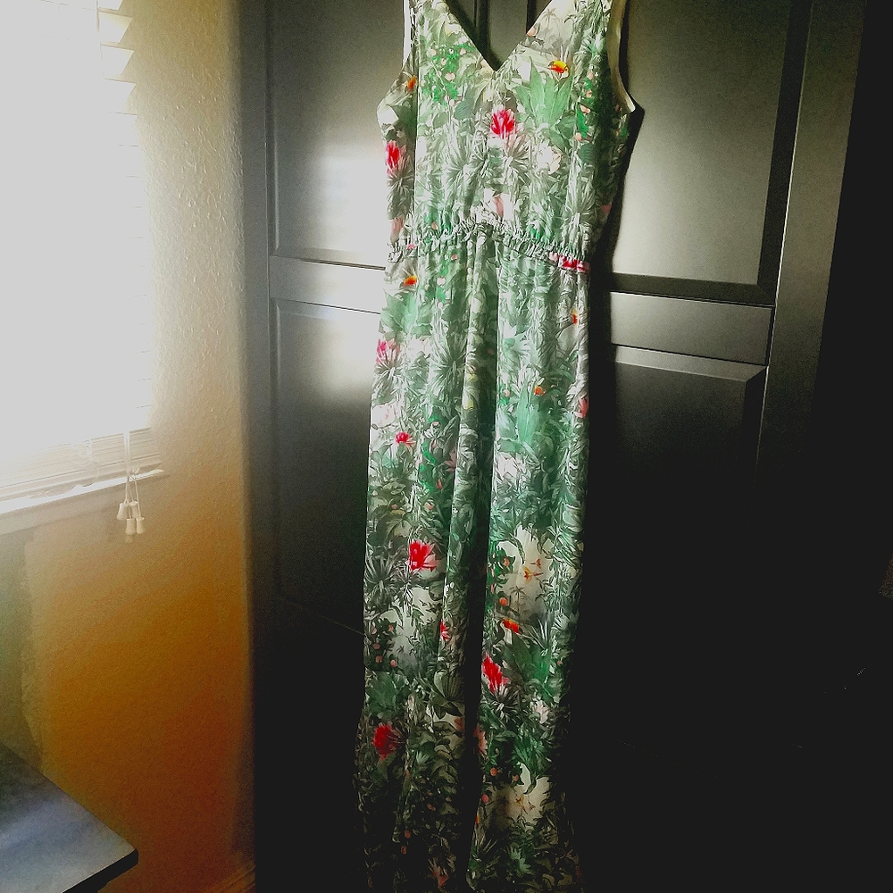 H&M Maxi Dress size M